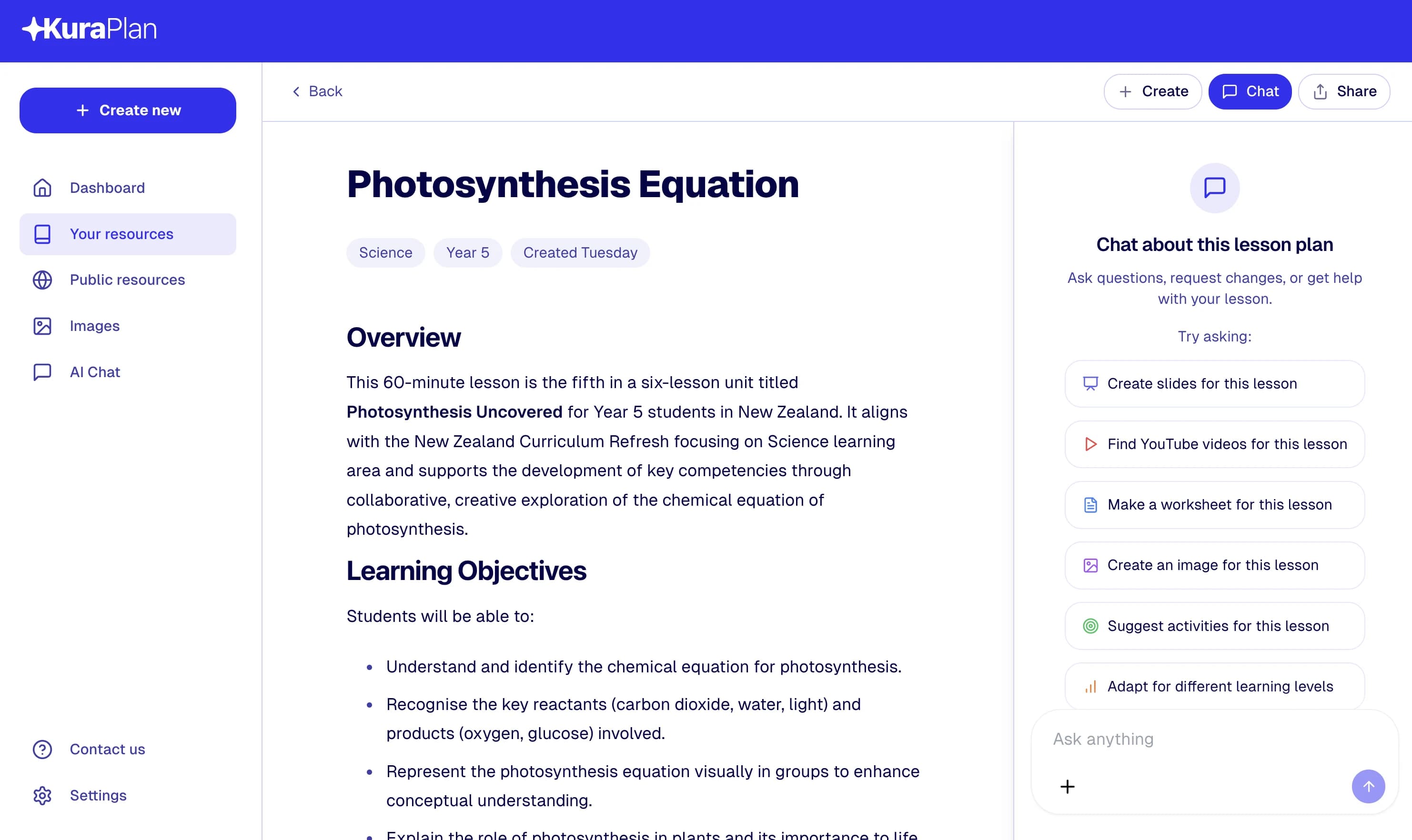 Press kit screenshot of a Kuraplan lesson plan with the lesson chat panel open.